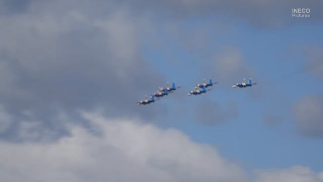 МАКС 2015 Витязи СУ27 ВВС смотреть онлайн