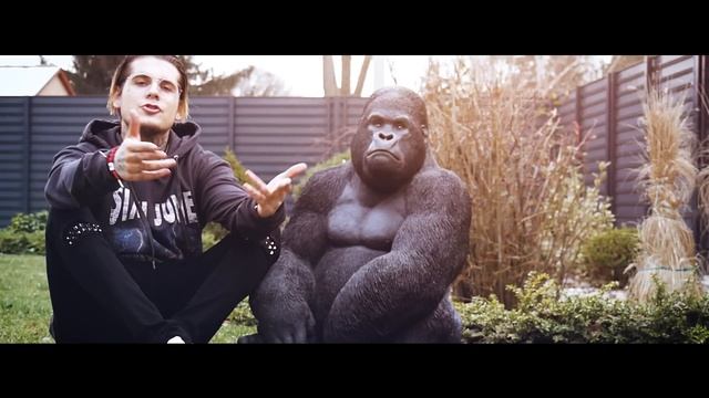HIRO - KYLIE | OFFICIAL MUSIC VIDEO | смотреть онлайн