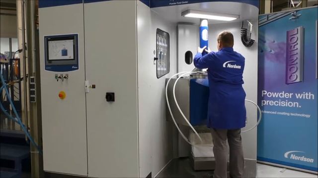 SpectrumHD Colour Chang ПОРОШКОВЫЙ ПИТАЮЩИЙ ЦЕНТР NORDSON ДЛЯ БЫСТРОЙ СМЕНЫ ПОРОШКОВОЙ КРАСКИ смотреть онлайн