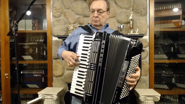 2080 - Hohner Morino V Double Tone Chamber LMMMH 120 $3995 смотреть онлайн