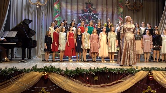 Новый год стучится в дверь смотреть онлайн