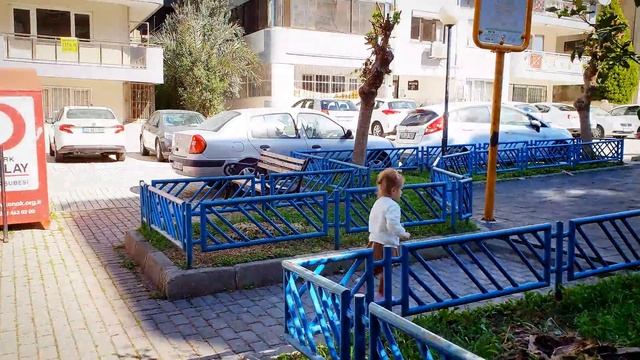 ВЕЧЕР с котятами✅ как она БЕЖИТ В САД✅ мой ДЖЕНТЛЬМЕН ✅ моя МАМА - СПОРЯТ !✅ папа гулять ПОШЁЛ ✅ смотреть онлайн