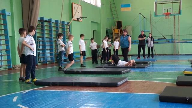 Урок физкультуры, 3 класс часть 4 смотреть онлайн