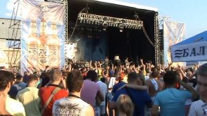 Вечно молодой вечно пьяный.