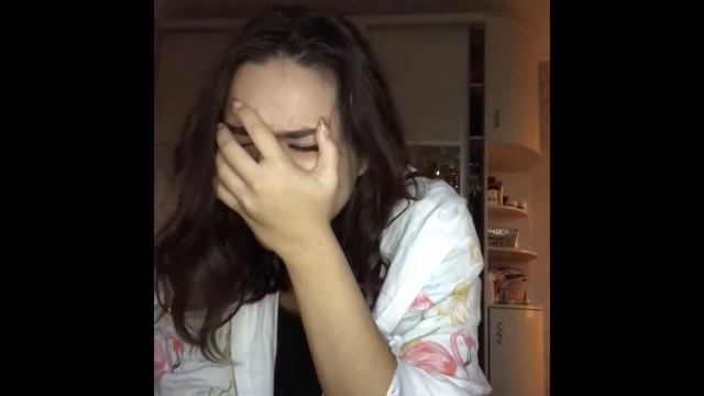 Когда парень который тебе нравится тусуется с какой то шваброй!( парни, не надо так!( смотреть онлайн