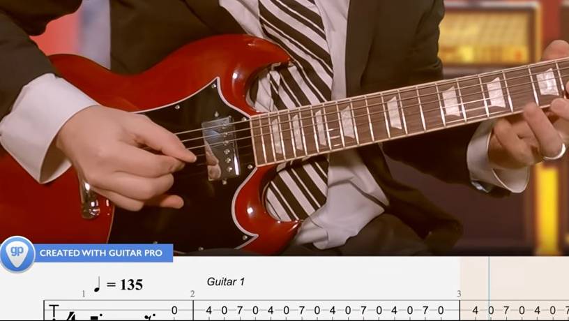 Как играть на гитаре Thunderstruck - AC DC с табулатурами смотреть онлайн