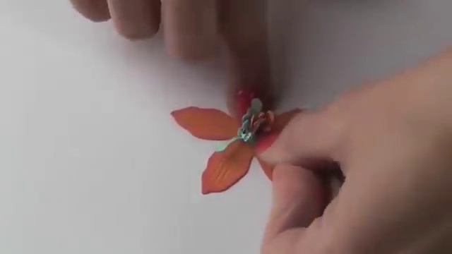 Creating a Crafty Flower One card with Spellbinders and Scrappy Cat смотреть онлайн