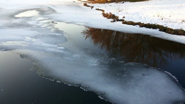 РЫБАЛКА ЛЕТНИМ СПИНИНГОМ В ЗИМНИЙ ПЕРИОД!!! СЛЕДЫ ЧУПАКАБРЫ!! ГЛУБИНА 30 МЕТРОВ!! смотреть онлайн