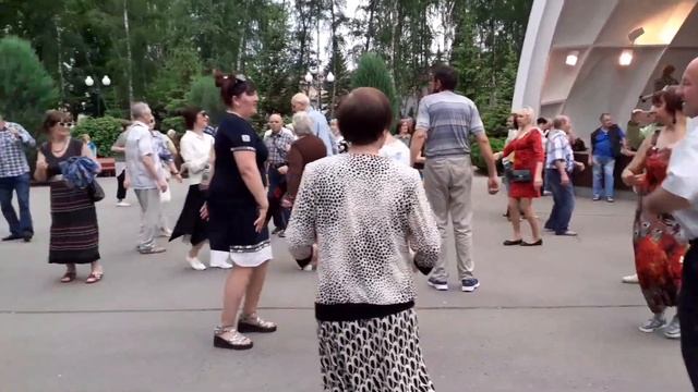 ТЫ ЖЕНЩИНА МОЯ МОНА ЛИЗА! ТАНЦЫ ХАРЬКОВ СЧАСТЛИВЫЕ МОМЕНТЫ смотреть онлайн