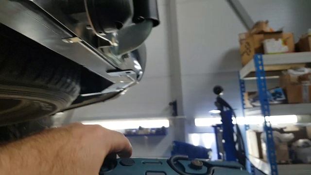 Лексус Lx450d. Фаркоп ТСС TCU00052. Вид после установки. смотреть онлайн