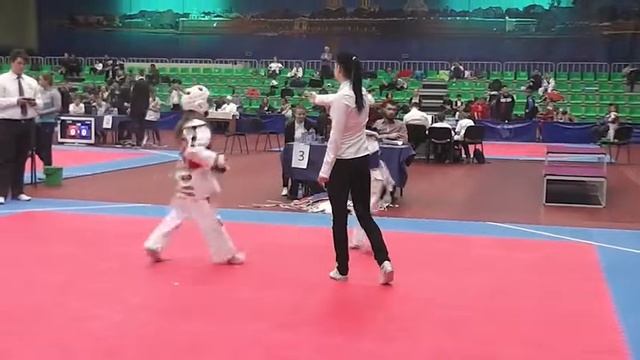 Тухватуллина Карина (28 кг), 2 бой, 18.04.2015 смотреть онлайн