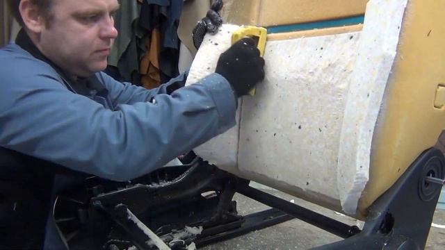 Перетяжка салона. Изменение анатомии сидения. Работа с анатомическим поролоном. смотреть онлайн