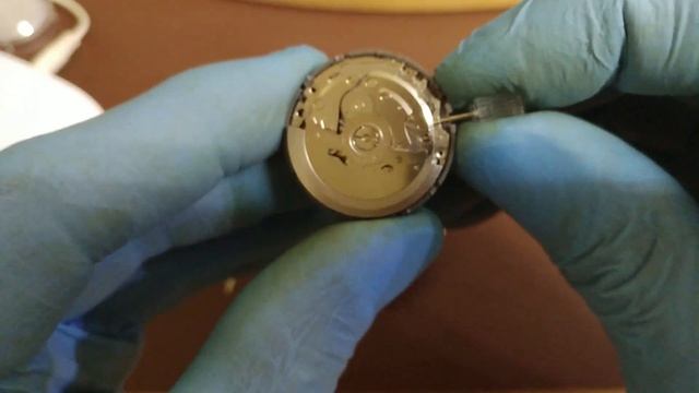 SEIKO NH35/NH36 Как СНЯТЬ Заводной Вал (How To Remove The Winding Shaft)? смотреть онлайн