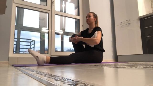 Сапожникова Йога Урок №4 растяжка Часть 2 смотреть онлайн