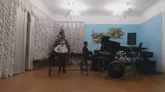 Чайковський Екосез. Тимофій Кушнір (ксилофон), Максим Іванов (фортепіано) смотреть онлайн