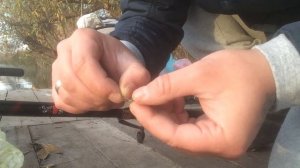 Как Одеть Пенопласт На Крючок . Хорошая наживка .