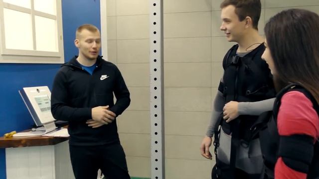 Парные EMS-тренировки в Noble. Обзор от OpenYar смотреть онлайн