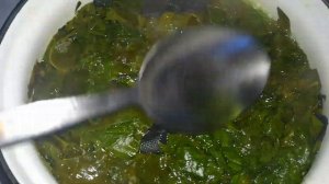 Как покрасить яйца шпинатом. Проверка рецепта