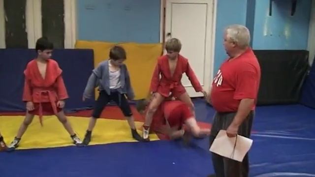 ИГРЫ НА БОРЦОВСКОМ КОВРЕ смотреть онлайн