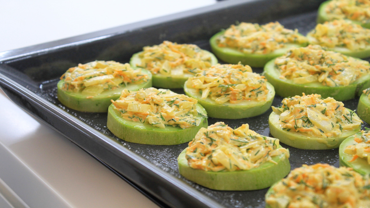 Вот как нужно готовить КАБАЧКИ! Закуска из кабачков в духовке смотреть онлайн