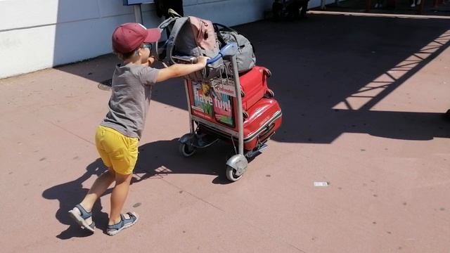 Вызвался везти вещи в Турции смотреть онлайн