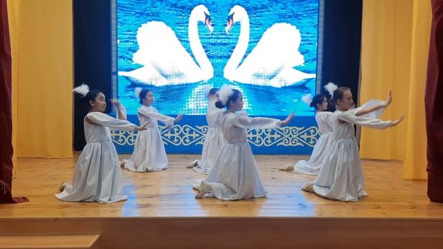 Аққу биі. Сымбат би тобы смотреть онлайн