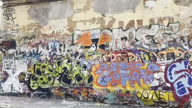 СТЕНА ВИКТОРА ЦОЯ случайно увидел смотреть онлайн