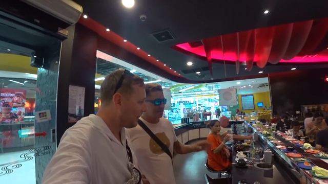 КАК Я СНИМАЛ ТЁЛОЧЕК В ТАИЛАНДЕ ● VLOG смотреть онлайн