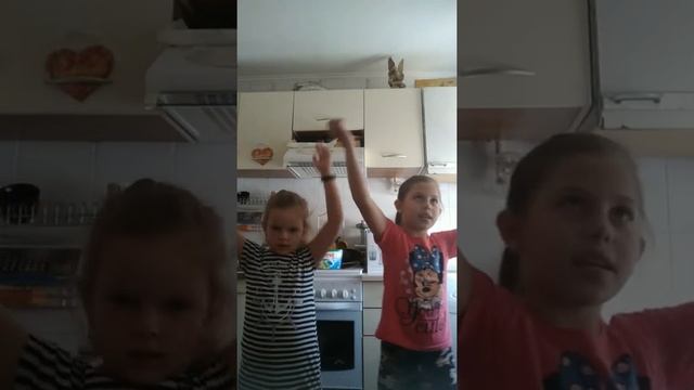Танцуй и повторяй за нами смотреть онлайн
