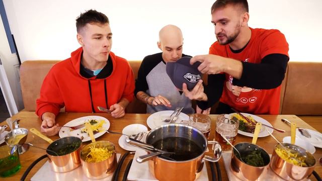 ŽRACÍ CHALLENGE! | Jay vs. Tary vs. Vova смотреть онлайн