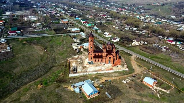 село Мусо́рка Самарской область Ставропольский район. Храм Космы и Дамиана С высоты птичьего полета смотреть онлайн