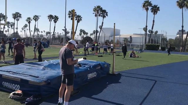 Brad Kearns: Age 55 High Jump 5'0" (1.52m) смотреть онлайн