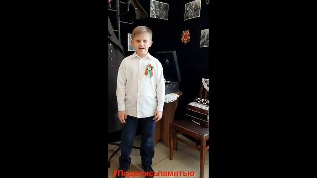 На земле безжалостно маленькой. Роберт Рождественский