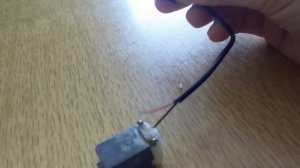 Как сделать чтоб моторчик работал на электричестве