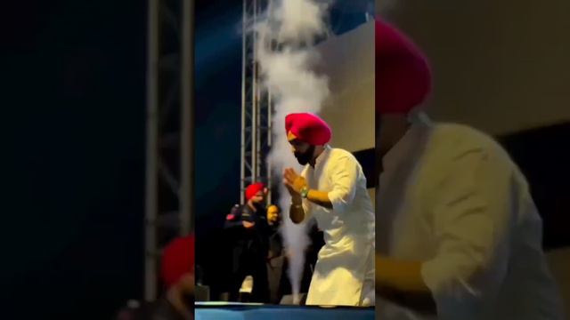 Ammy Virk Live Performance Ending Movement 🙏🙏🙏 #waheguru #rabbsukhrakhe #jaisaiji786 смотреть онлайн