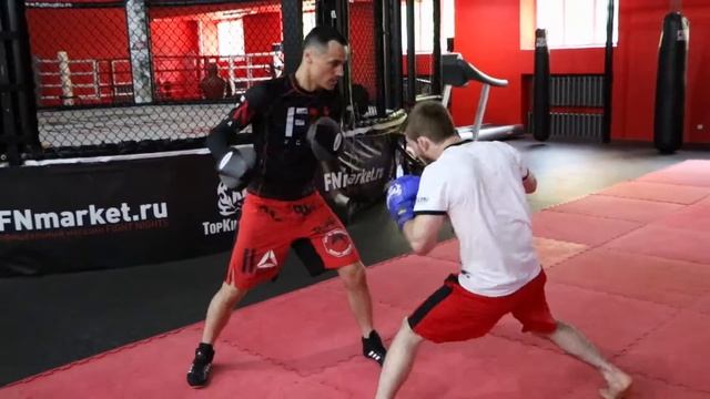 Артур Багаутинов/Artur Bagautinov FIGHT NIGHTS team. Тренер Александр Жук Смешанная тренировка смотреть онлайн