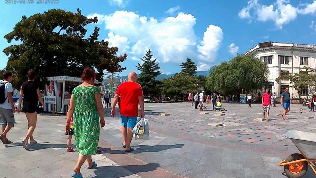 По Ялте на электросамокате ч.1 смотреть онлайн