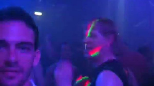 The Exposed Party - Menatplay