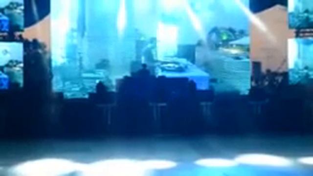 DJ table Winston смотреть онлайн