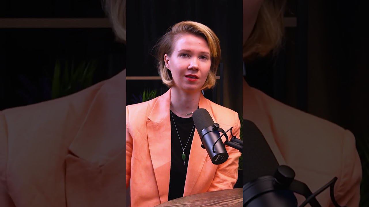 Надо ли говорить, что ты ЛГБТ получая визу в США? #визасша смотреть онлайн