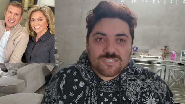 TODD AND JULIE CHRISLEY SURRENDER TO SERVE THEIR 19 YEARS IN JAIL! - Top Pop of the Morning смотреть онлайн