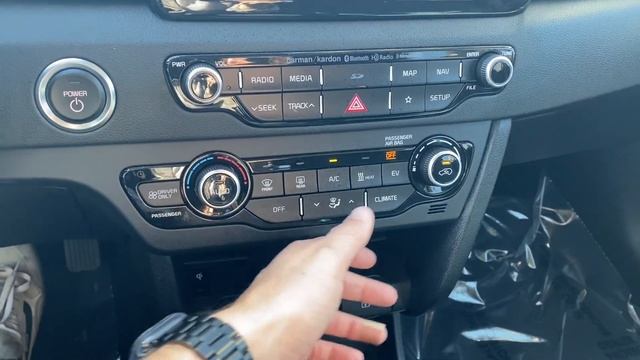 2019 Kia Niro EX EV Premium смотреть онлайн