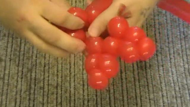 Алая звезда из воздушных шаров Star of the balls смотреть онлайн