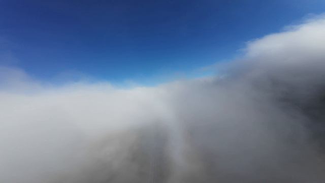 Полет в облаках. Как на самолете.