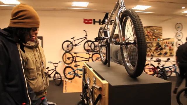 Todays Cyclist 2012 Product Seminar смотреть онлайн