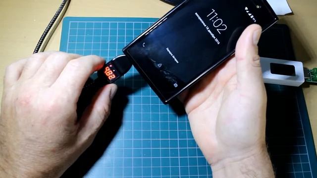 кабель Micro USB с дисплеем смотреть онлайн