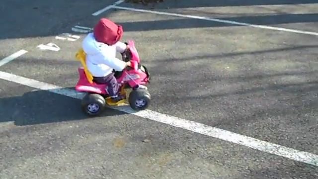 giro in quad di mia figlia смотреть онлайн