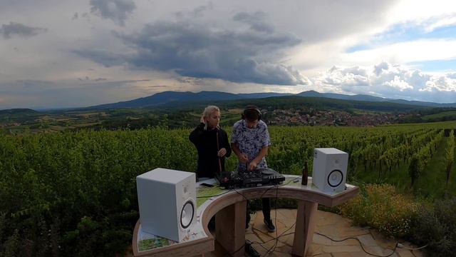 ORIENTATION MIX L B2b Helen Frey