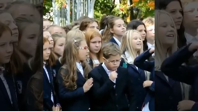 Пацан зажёг на линейке! смотреть онлайн