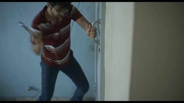 TRAPPED | Official Trailer | Rajkummar Rao | Dir : Vikramaditya Motwane | Releasing 17th March 201 смотреть онлайн